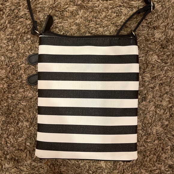 Tree of Life crossbody purse! - Picture 3 of 3